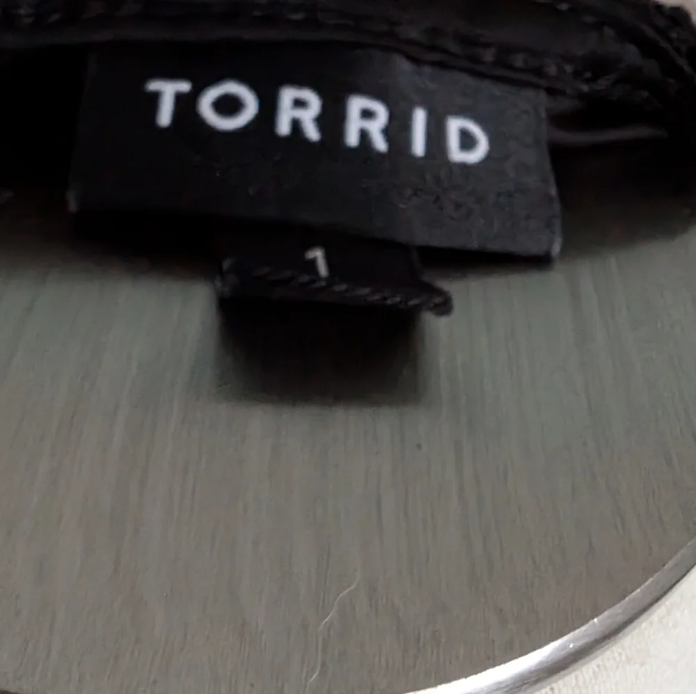 Torrid Top - Picture 10 of 11